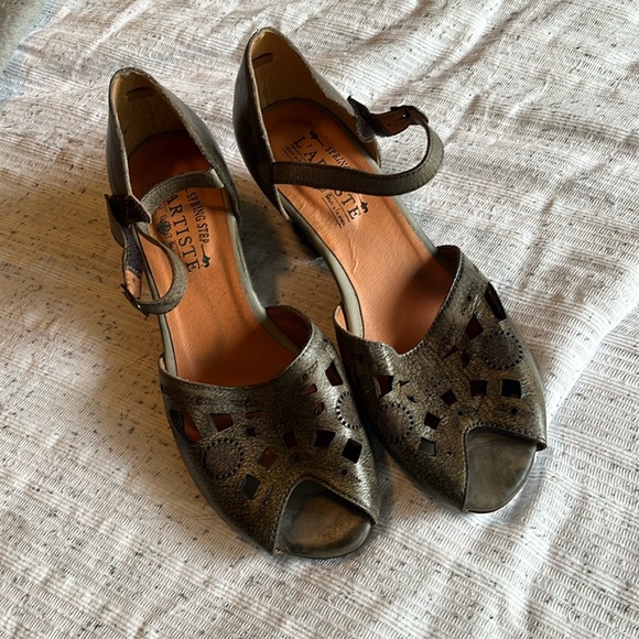 L’Artiste by Spring Step Posada Sandals - Picture 1 of 7